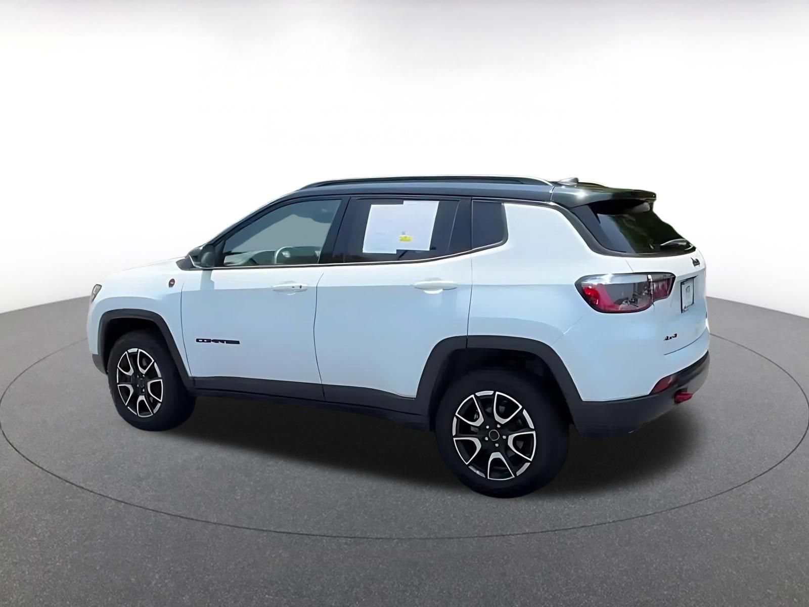 Thumbnail: 2025 Jeep Compass - 8