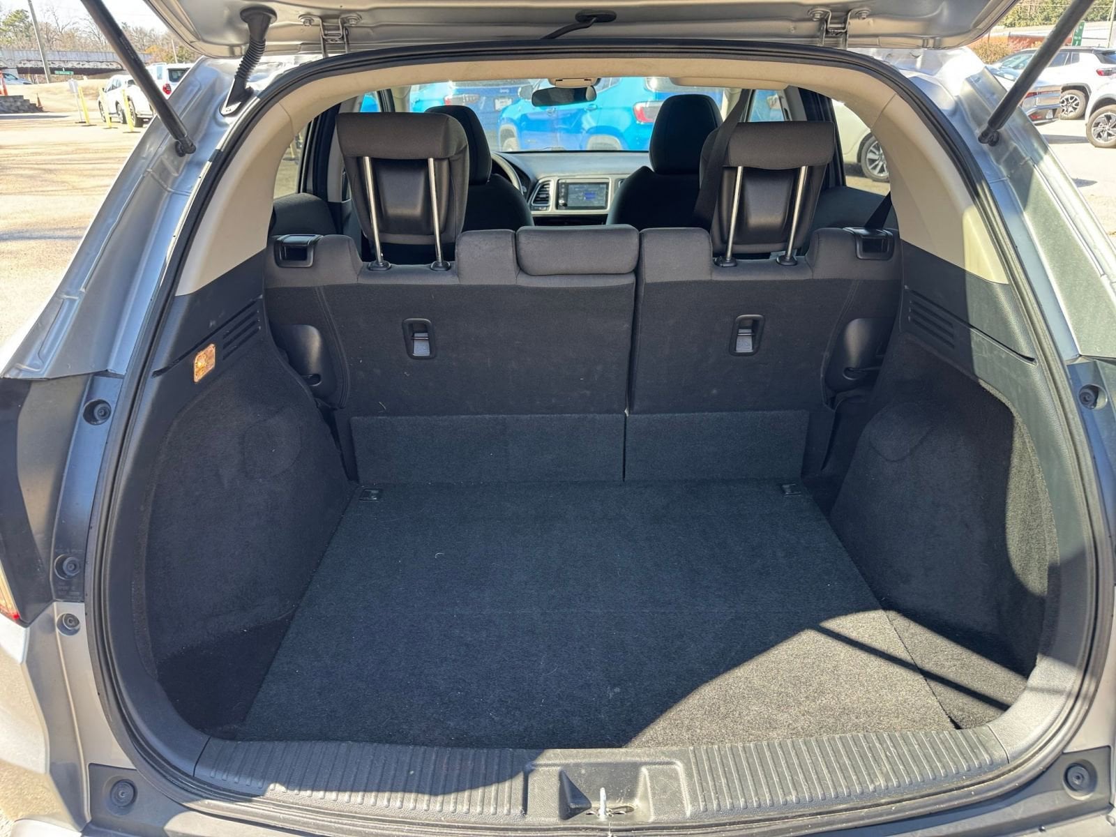 Thumbnail: 2022 Honda HR-V - 28