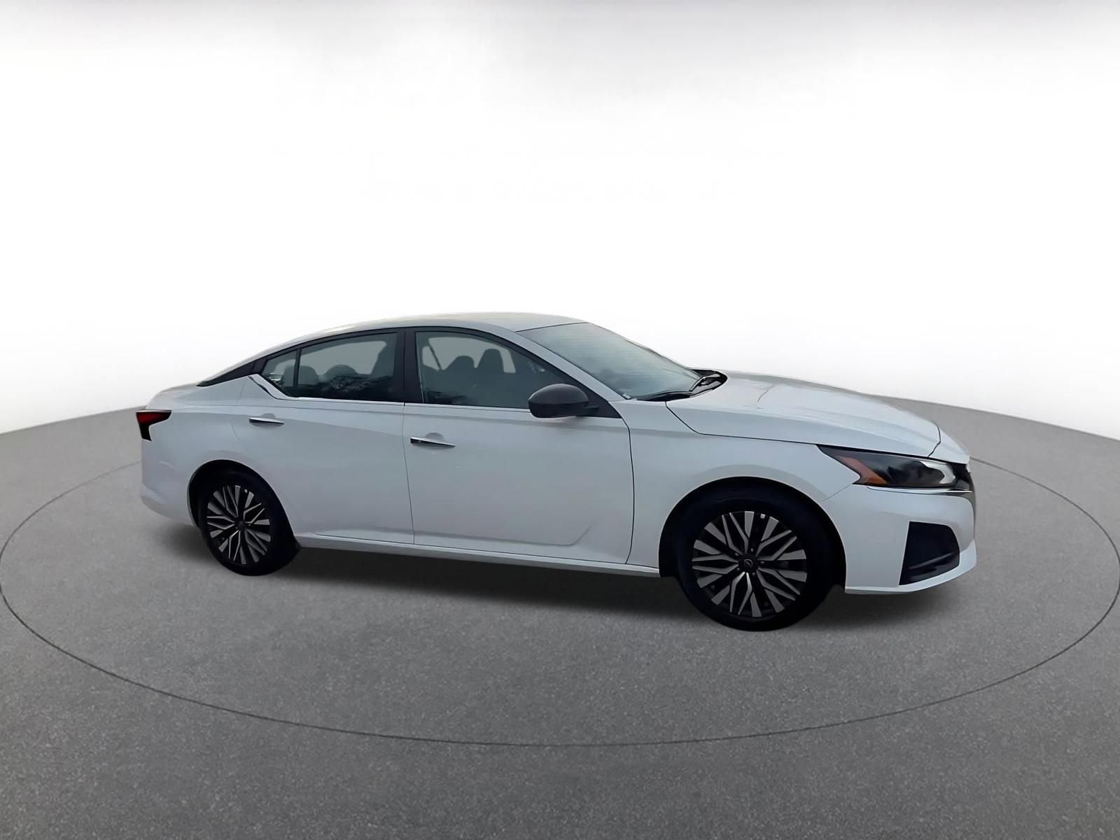 Thumbnail: 2025 Nissan Altima - 2