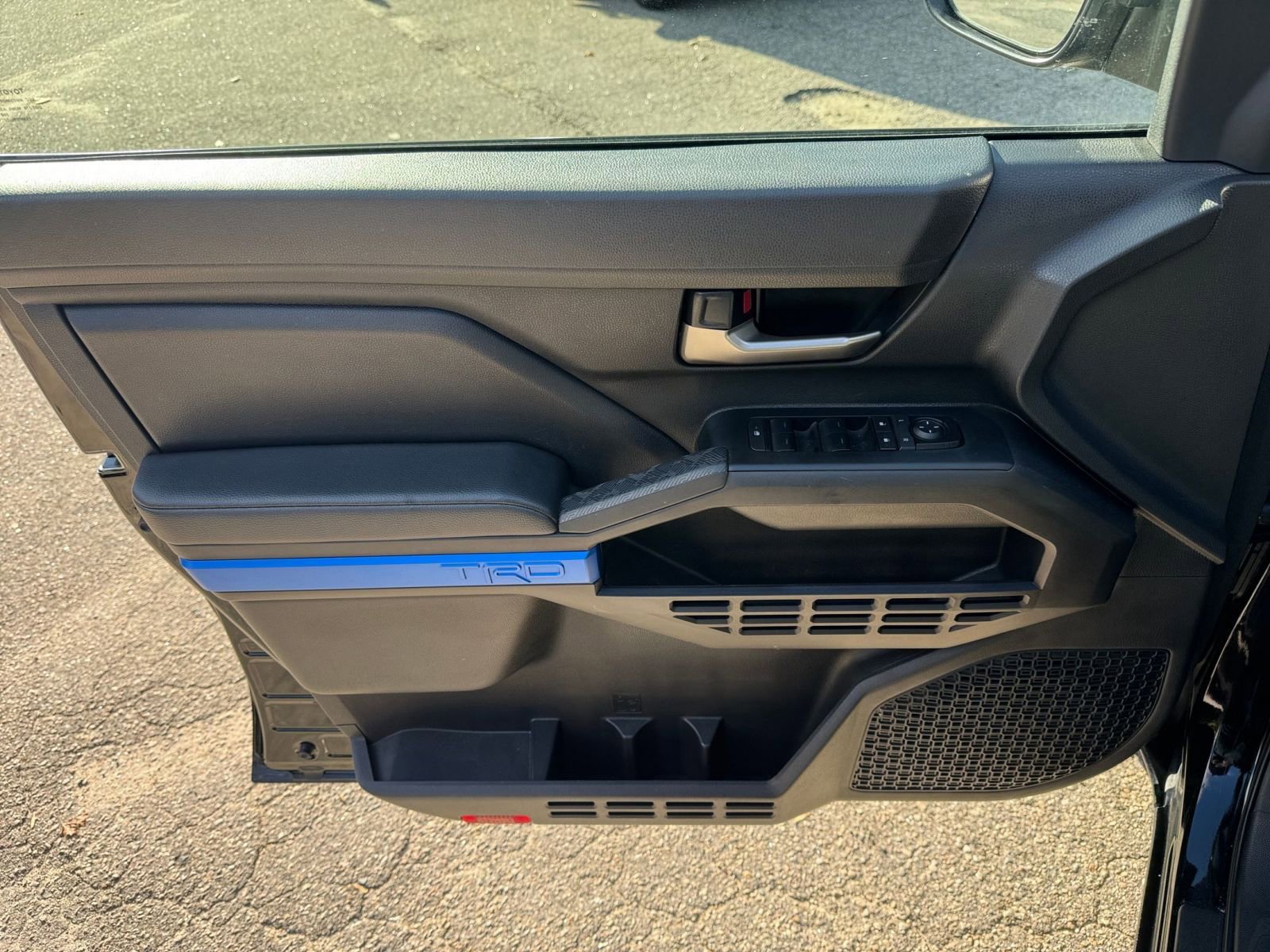 Thumbnail: 2025 Toyota Tacoma - 18