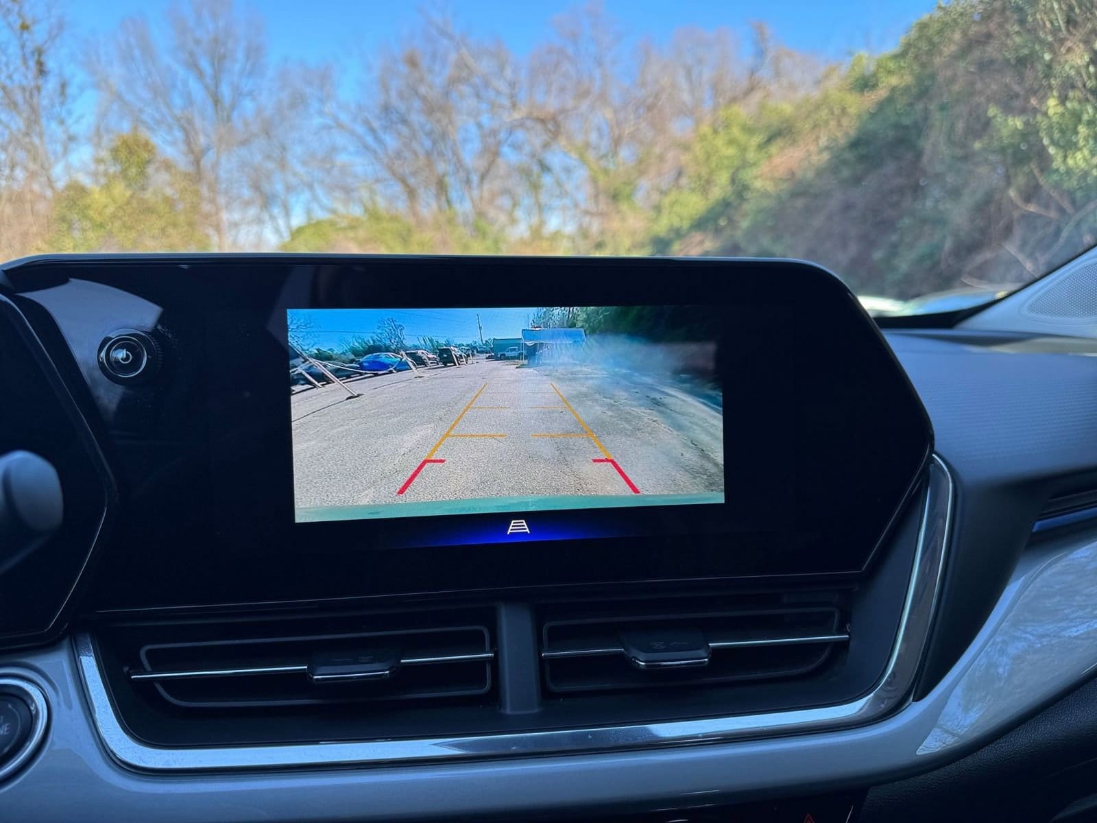 Thumbnail: 2025 Chevrolet Trax - 17