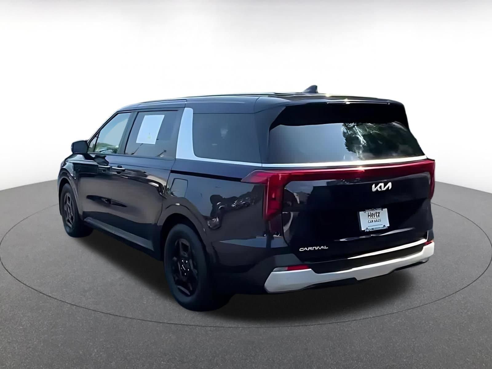 Thumbnail: 2026 Kia Carnival - 9
