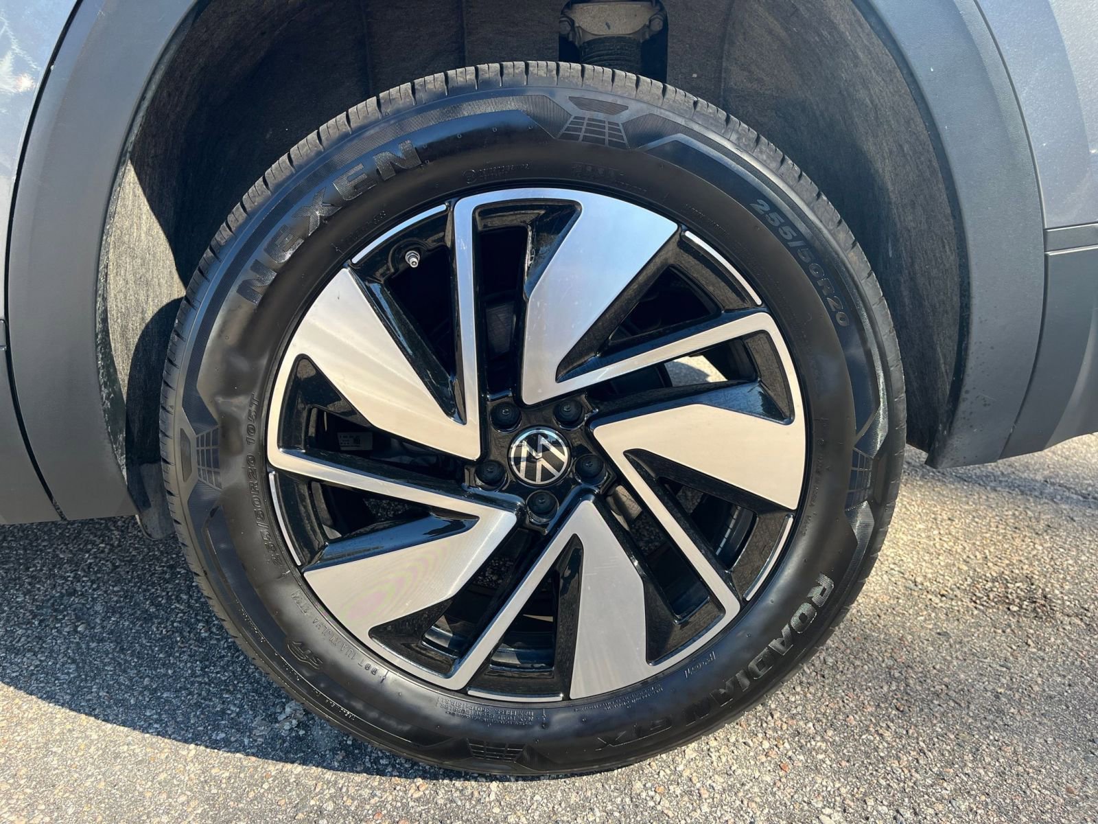 Thumbnail: 2025 Volkswagen Atlas - 31