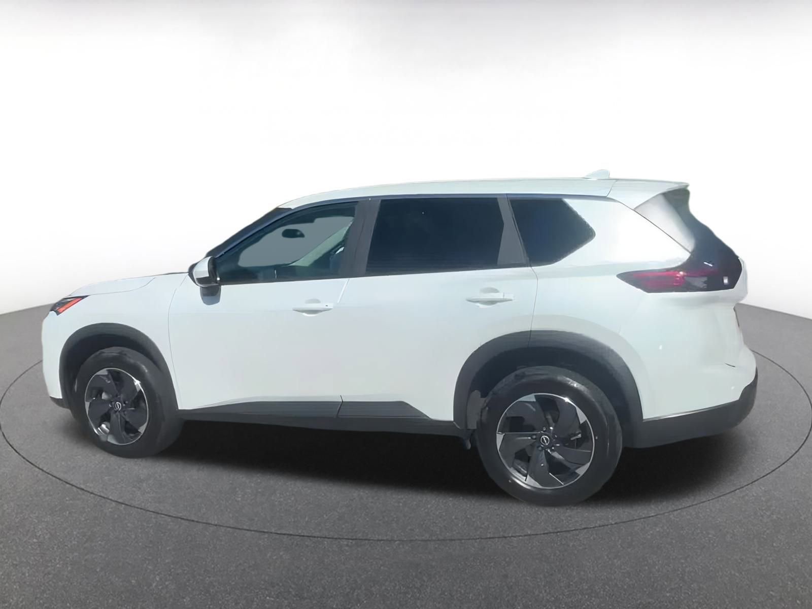 Thumbnail: 2024 Nissan Rogue - 10