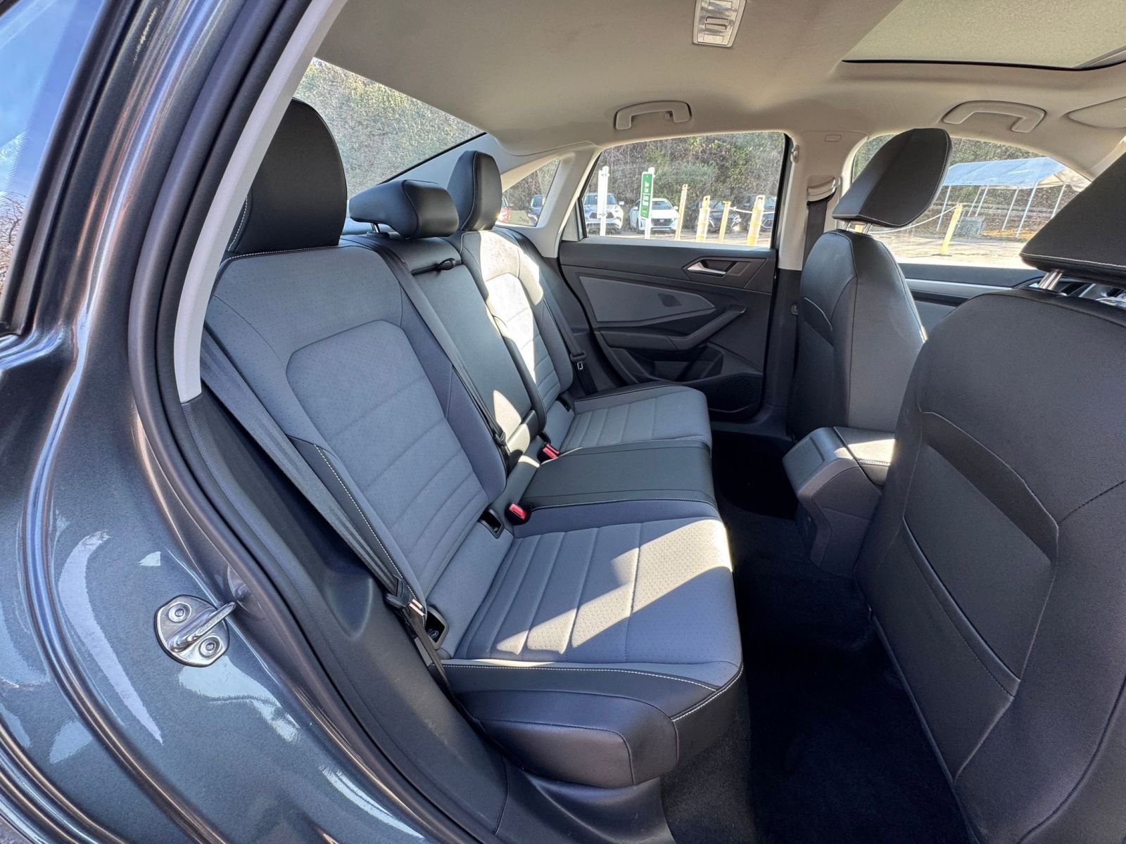 Thumbnail: 2025 Volkswagen Jetta - 34