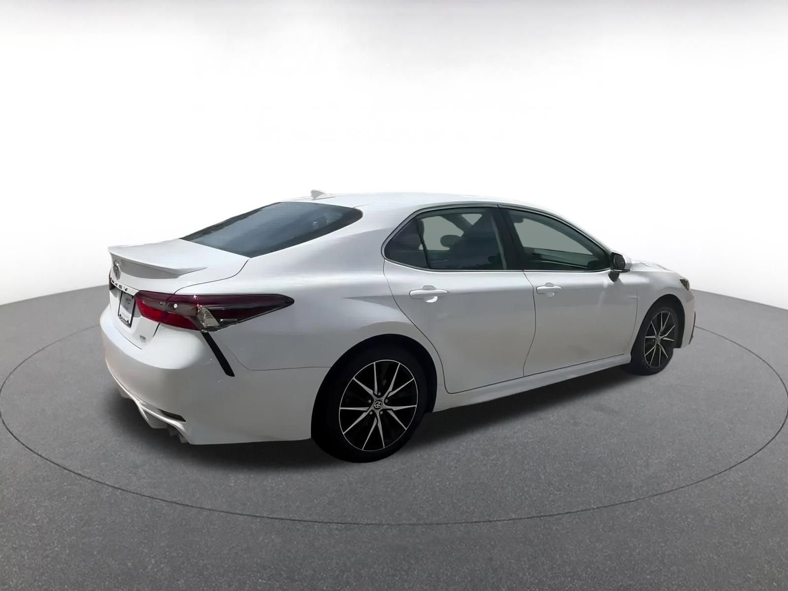 Thumbnail: 2024 Toyota Camry - 15