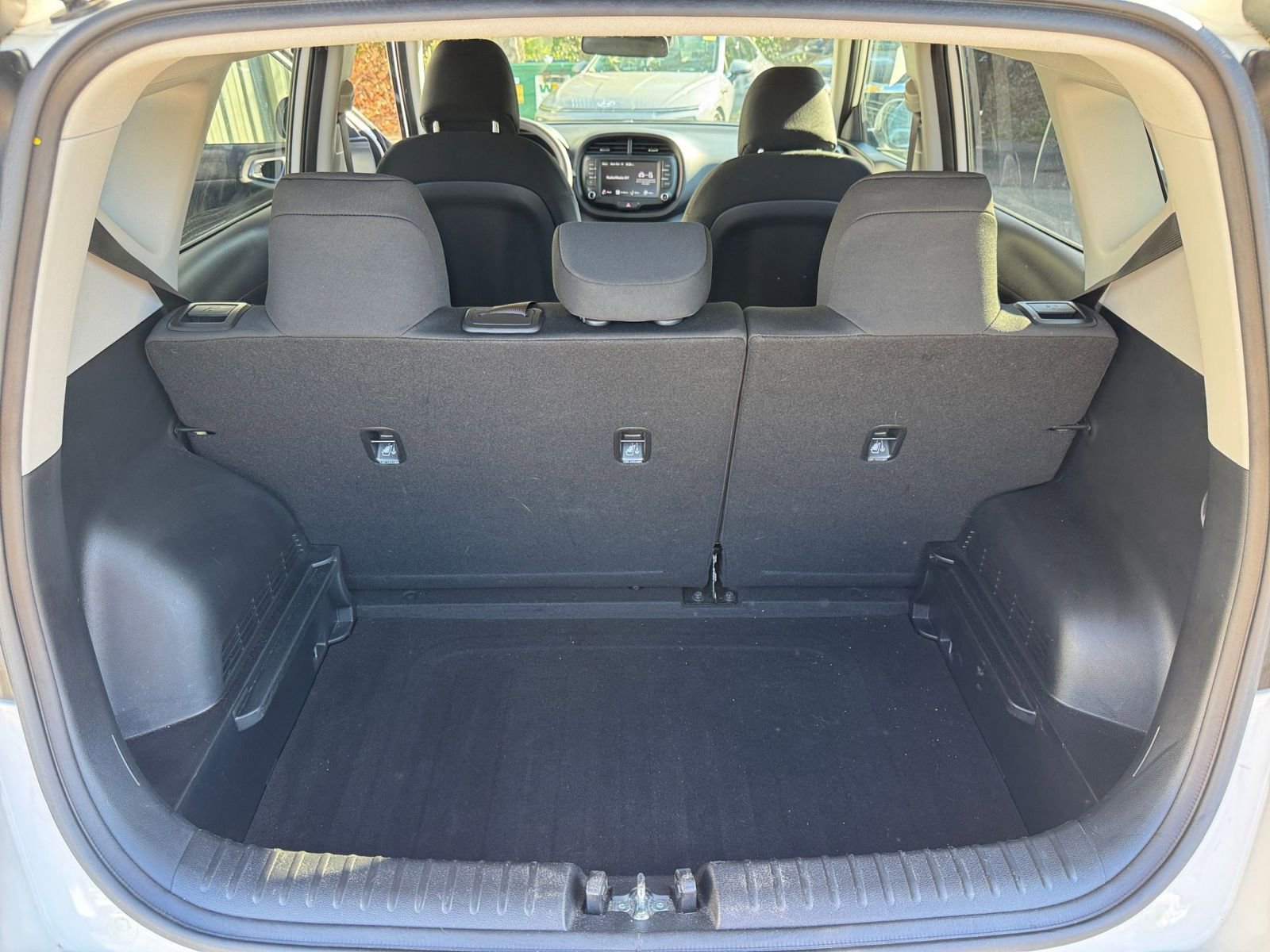 Thumbnail: 2025 Kia Soul - 27