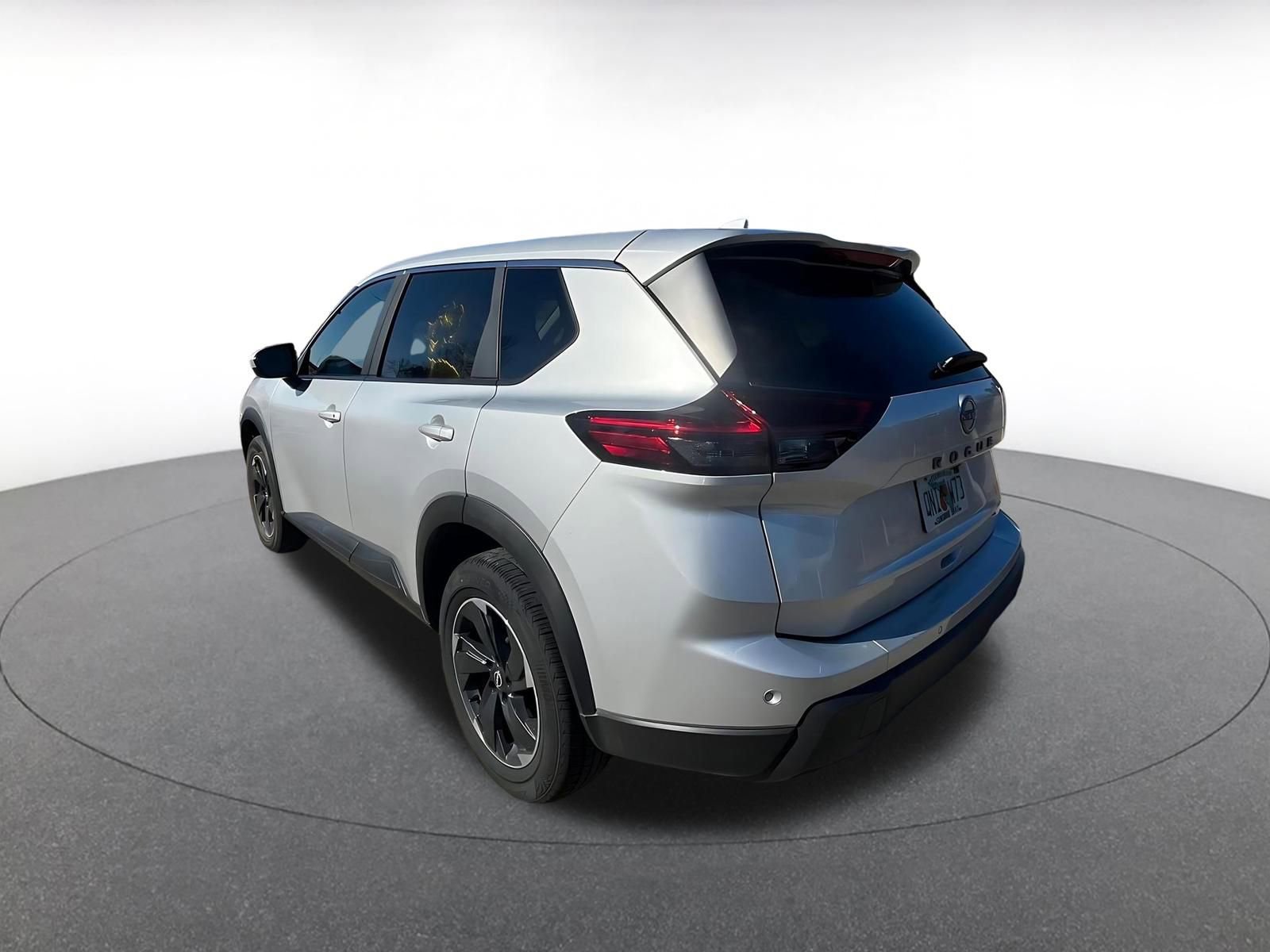 Thumbnail: 2025 Nissan Rogue - 5