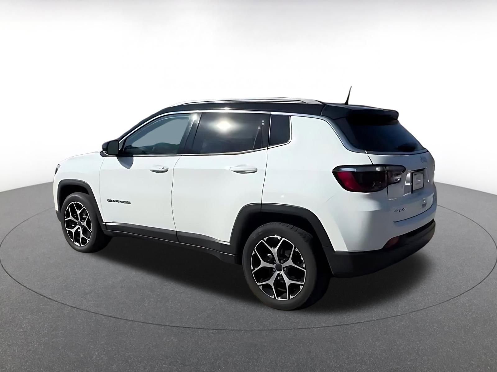 Thumbnail: 2025 Jeep Compass - 10