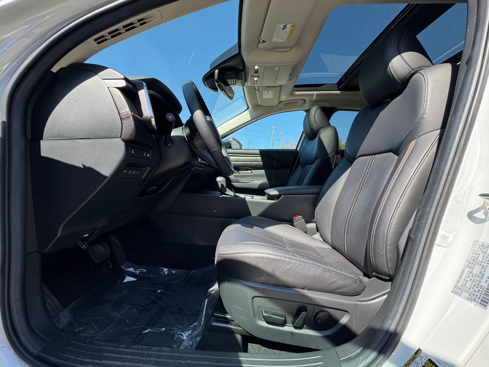 Thumbnail: 2025 Mazda CX-50 - 24