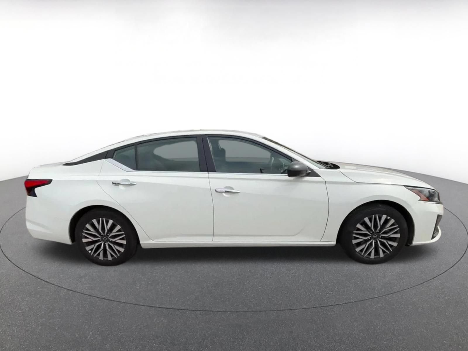 Thumbnail: 2025 Nissan Altima - 13