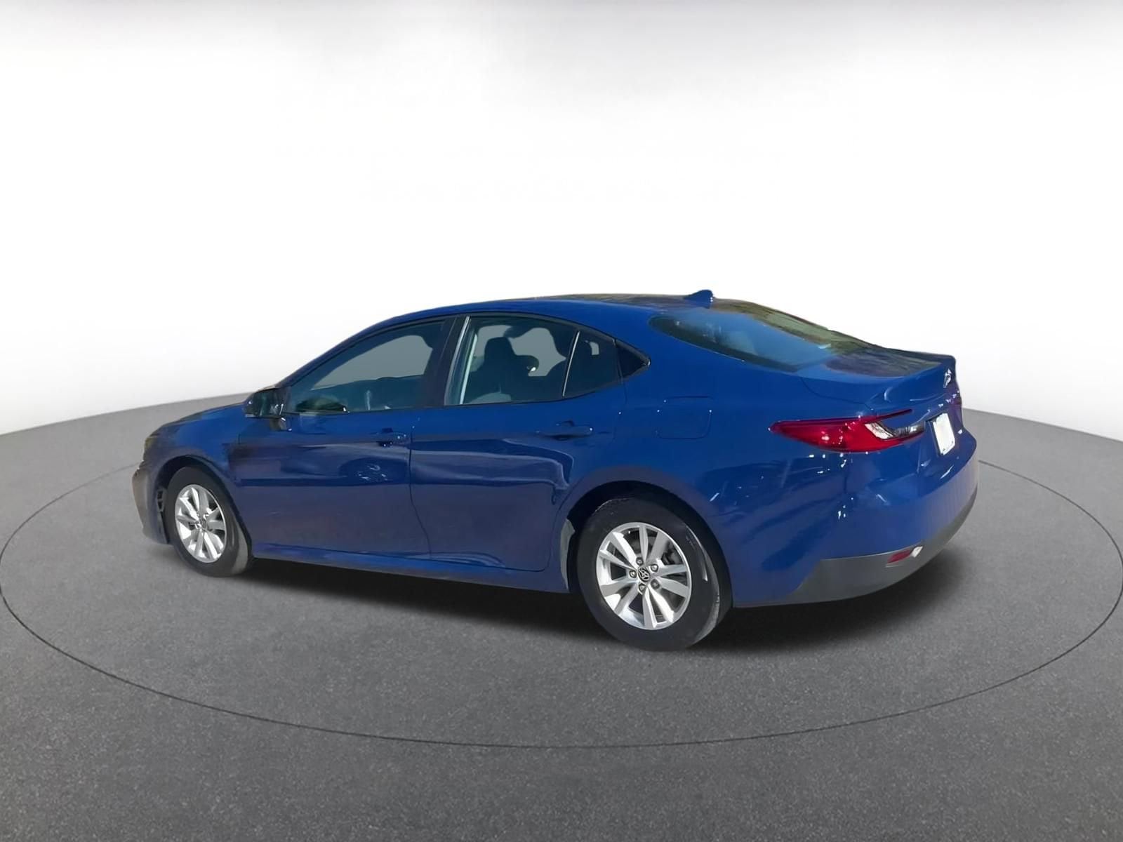 Thumbnail: 2025 Toyota Camry - 10