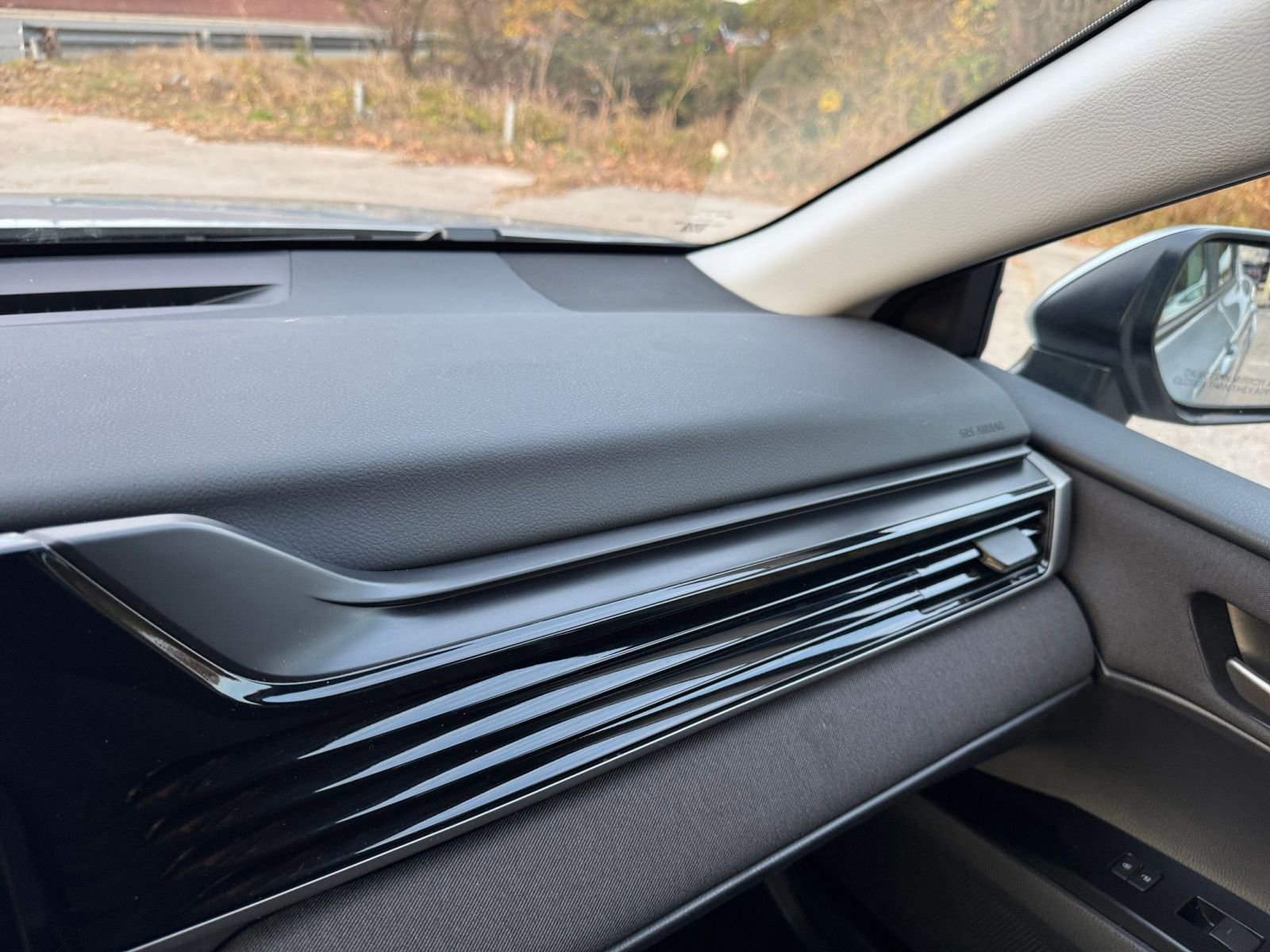 Thumbnail: 2025 Toyota Camry - 30