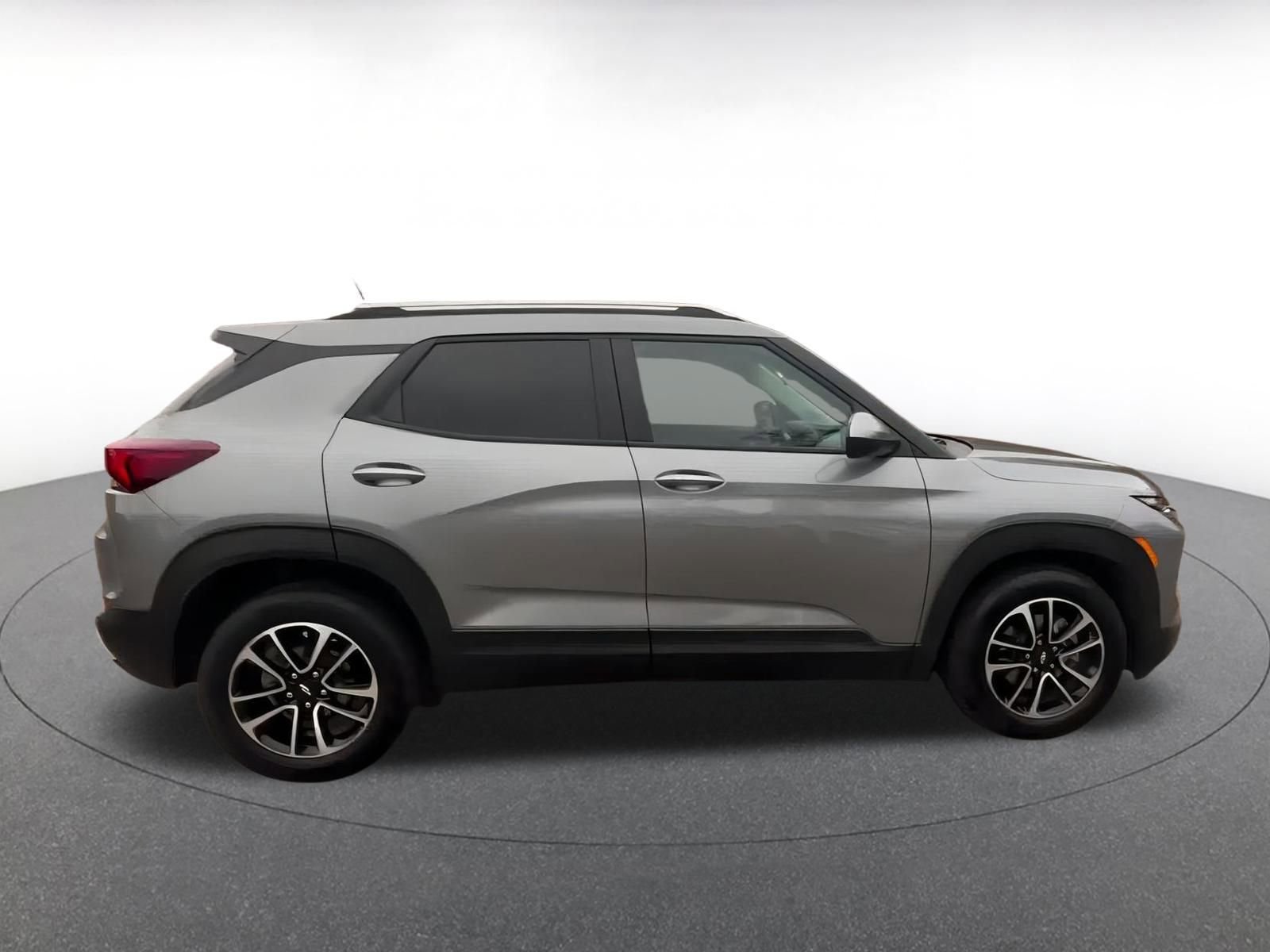 Thumbnail: 2025 Chevrolet TrailBlazer - 16