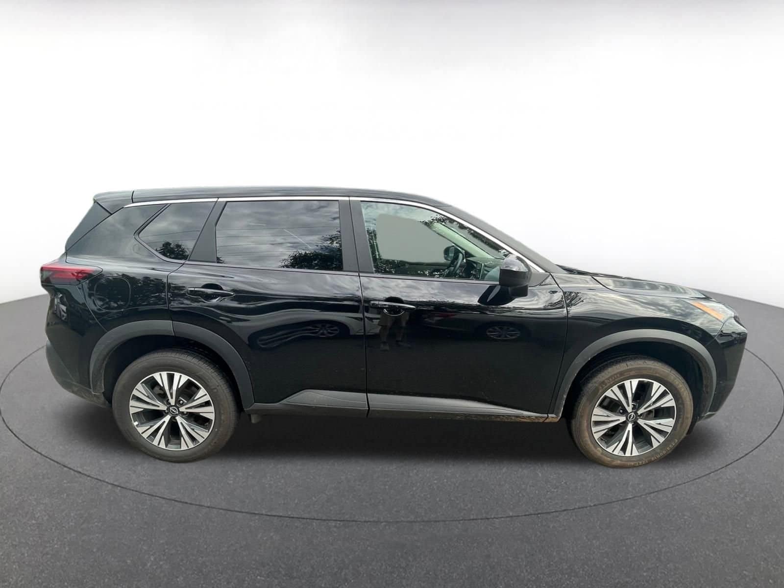 Thumbnail: 2023 Nissan Rogue - 8
