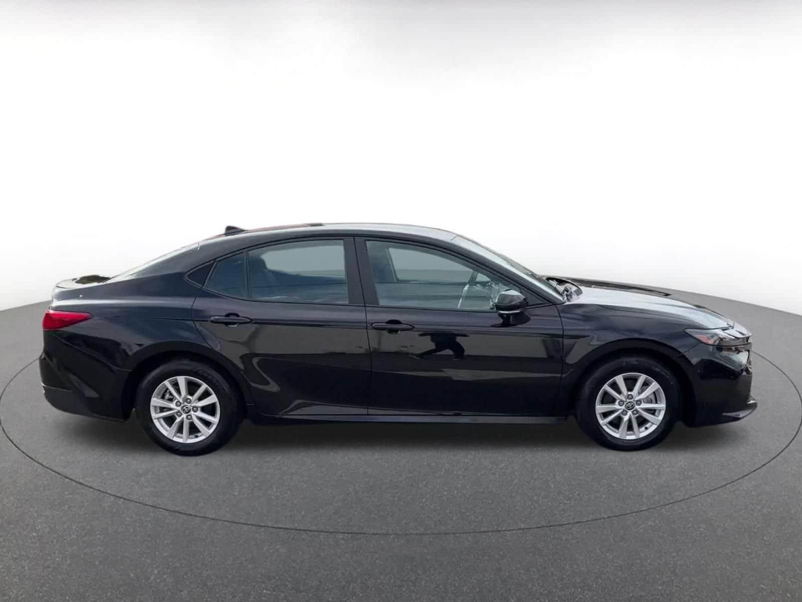 Thumbnail: 2025 Toyota Camry - 15