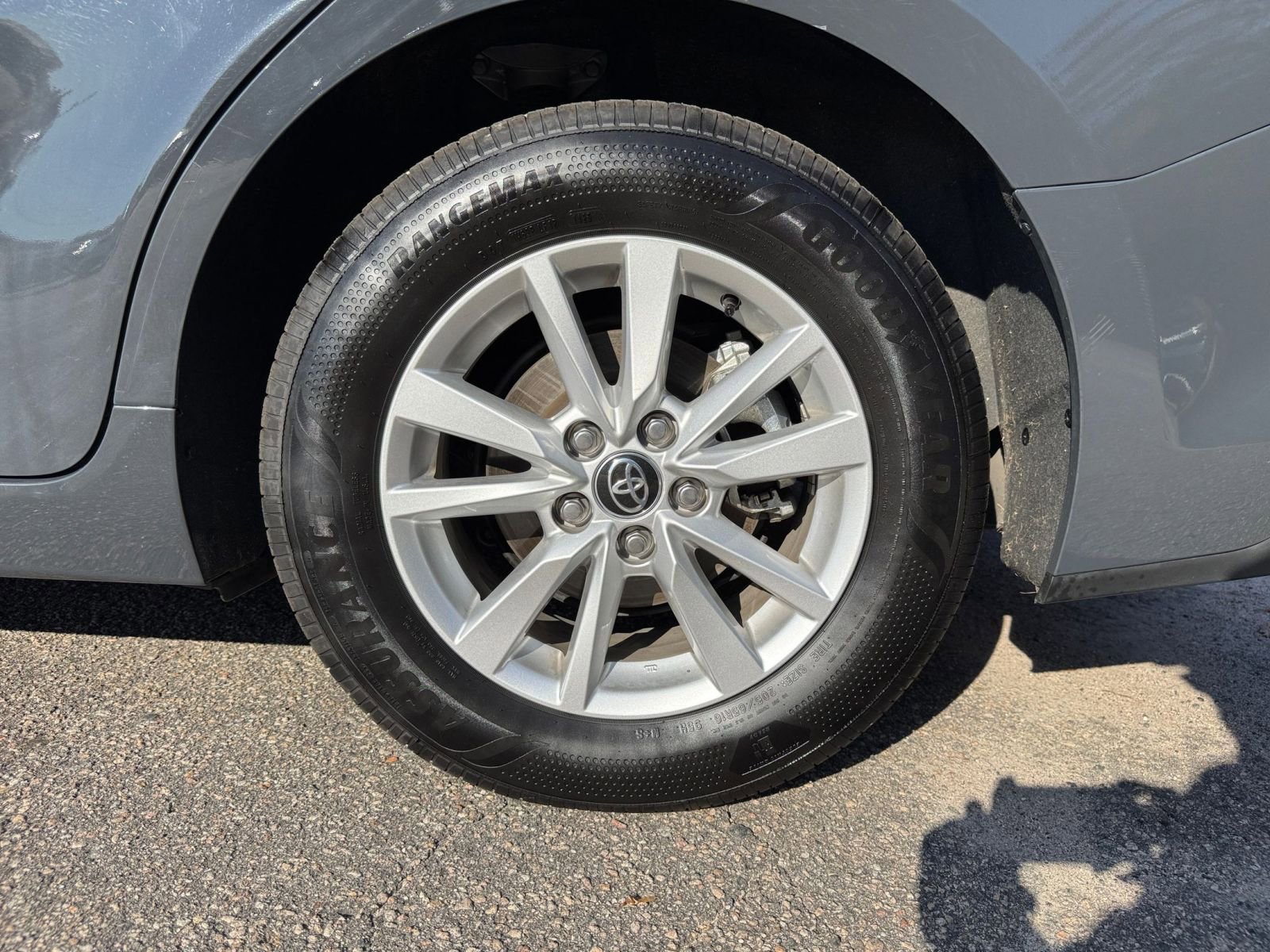 Thumbnail: 2025 Toyota Camry - 24