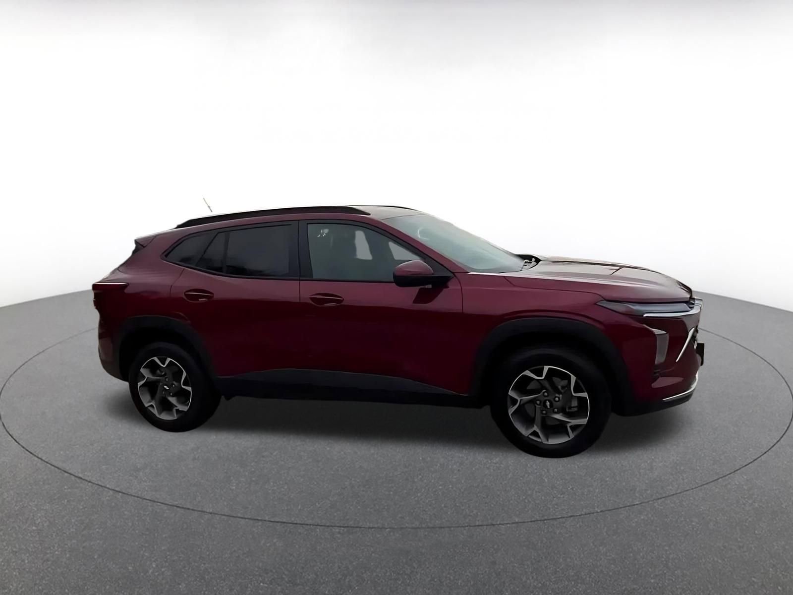 Thumbnail: 2025 Chevrolet Trax - 2