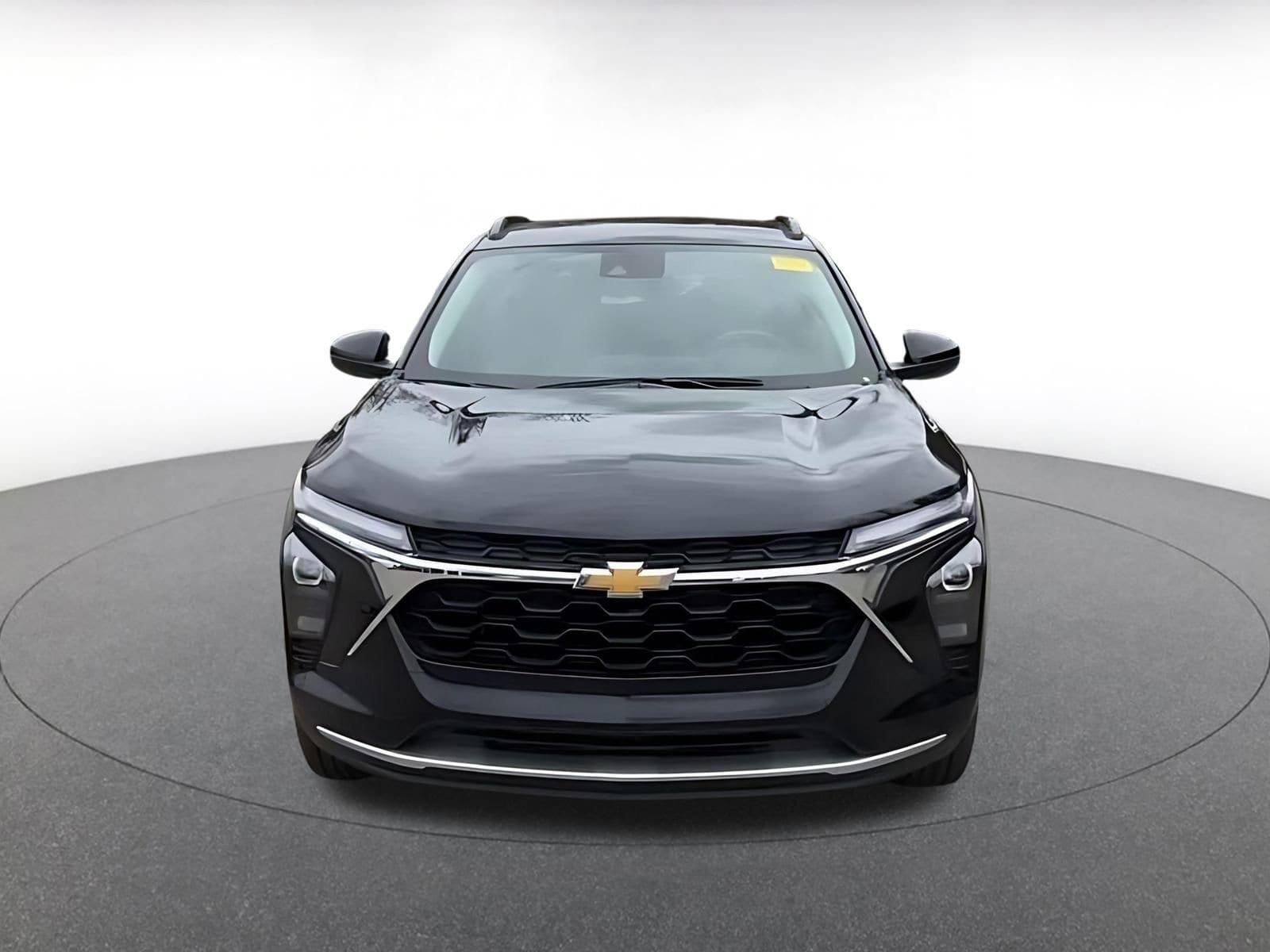 Thumbnail: 2025 Chevrolet Trax - 4