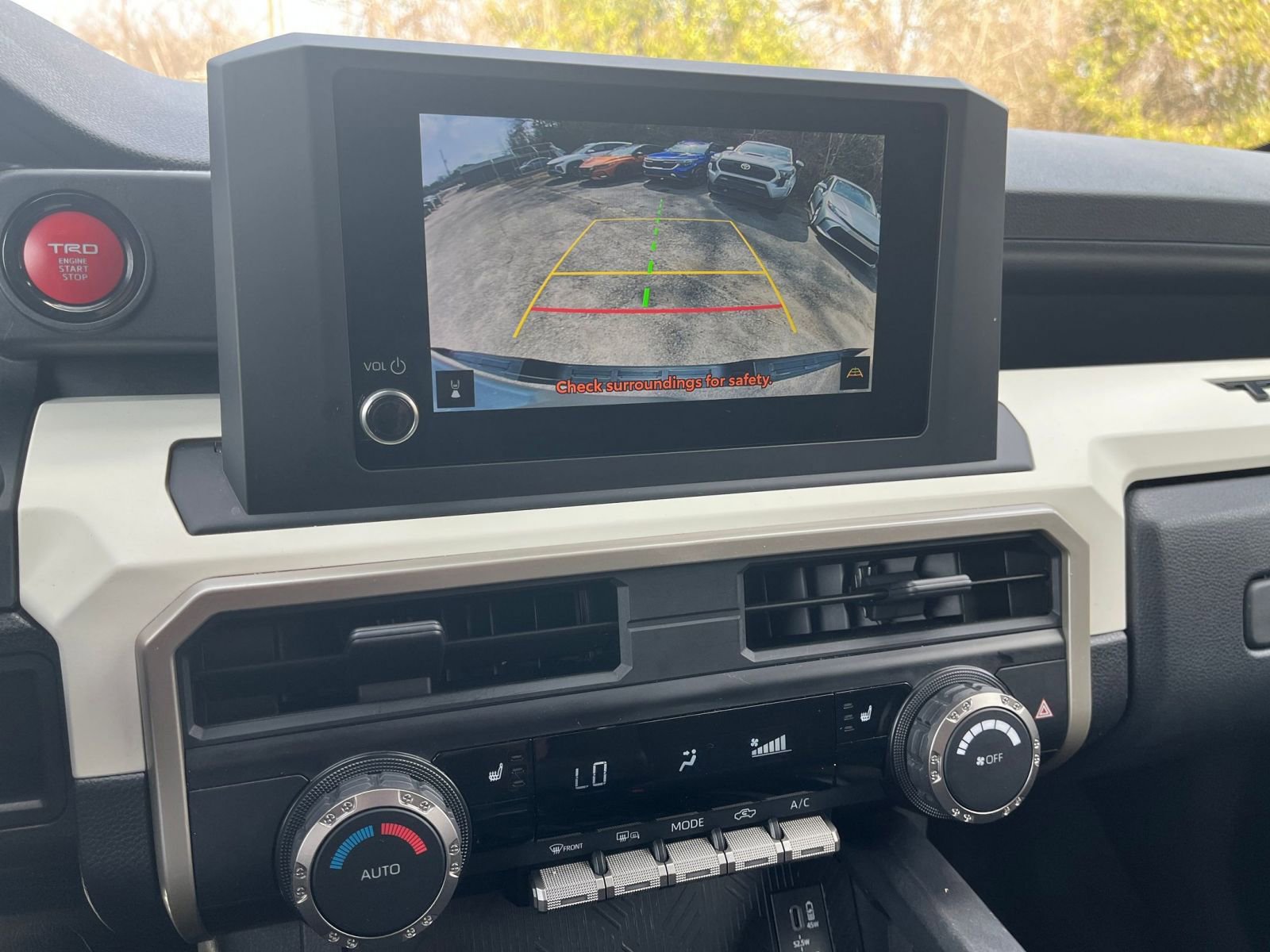 Thumbnail: 2024 Toyota Tacoma - 17