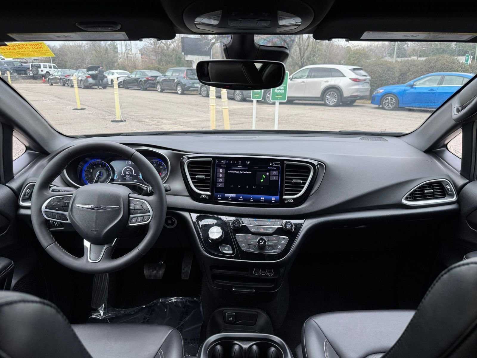 Thumbnail: 2025 Chrysler Pacifica - 31