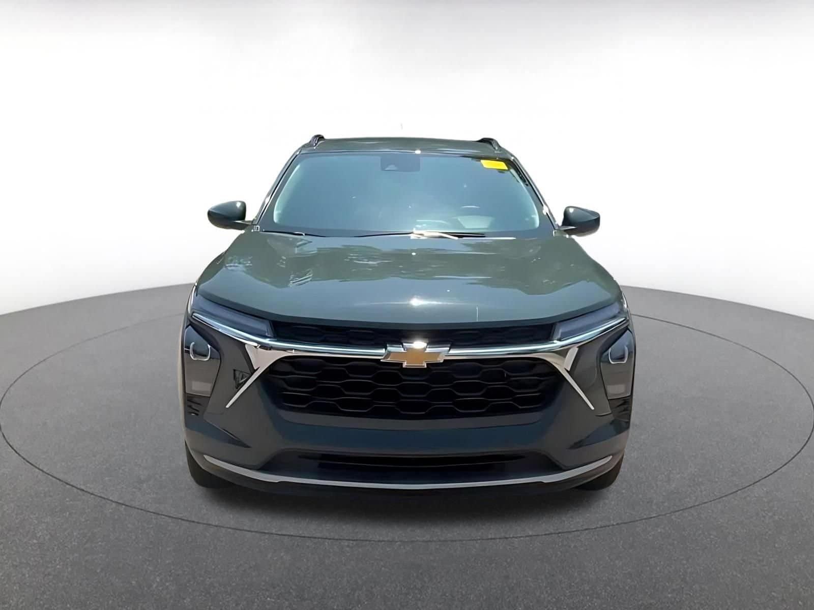 Thumbnail: 2025 Chevrolet Trax - 4