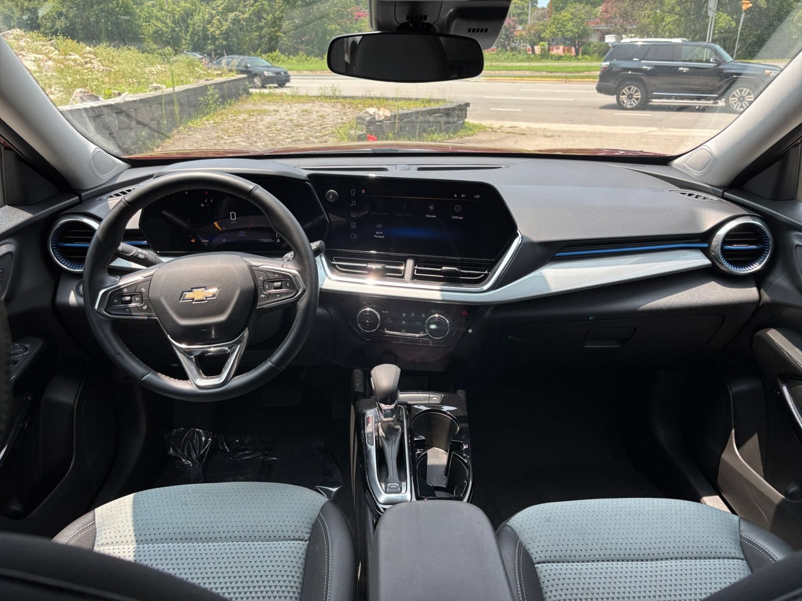 Thumbnail: 2025 Chevrolet Trax - 29
