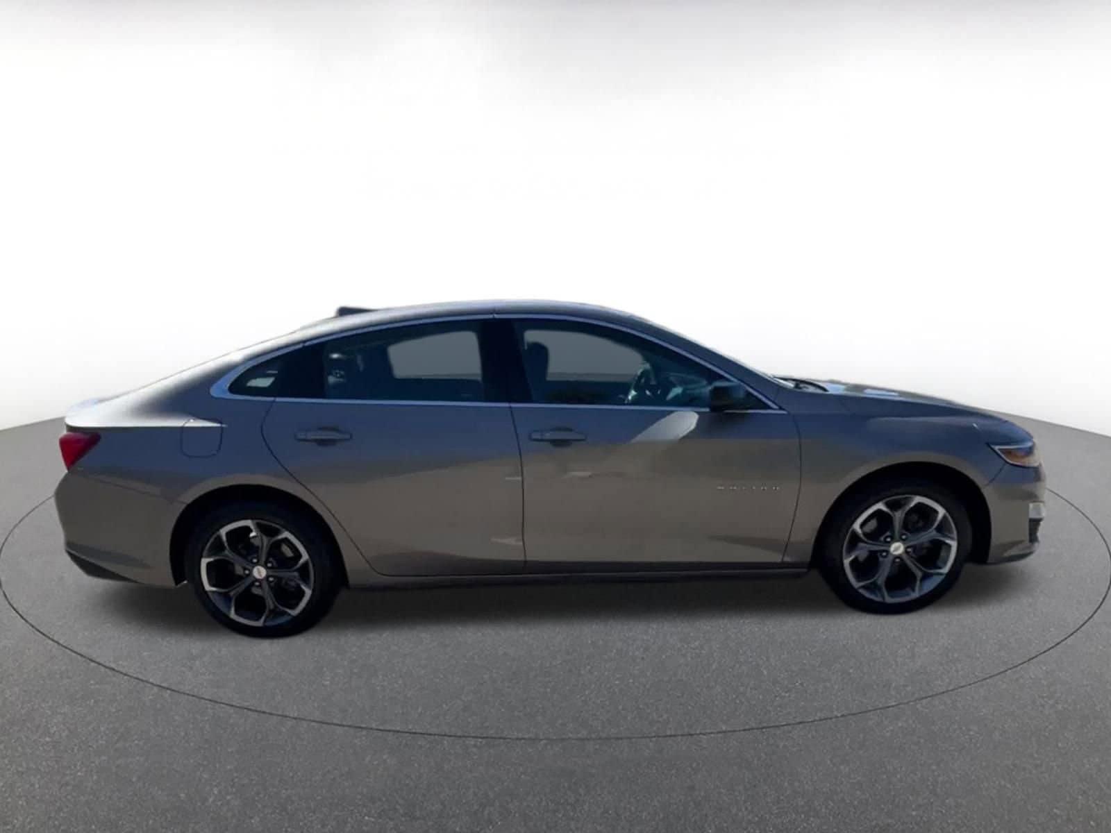 Thumbnail: 2023 Chevrolet Malibu - 16