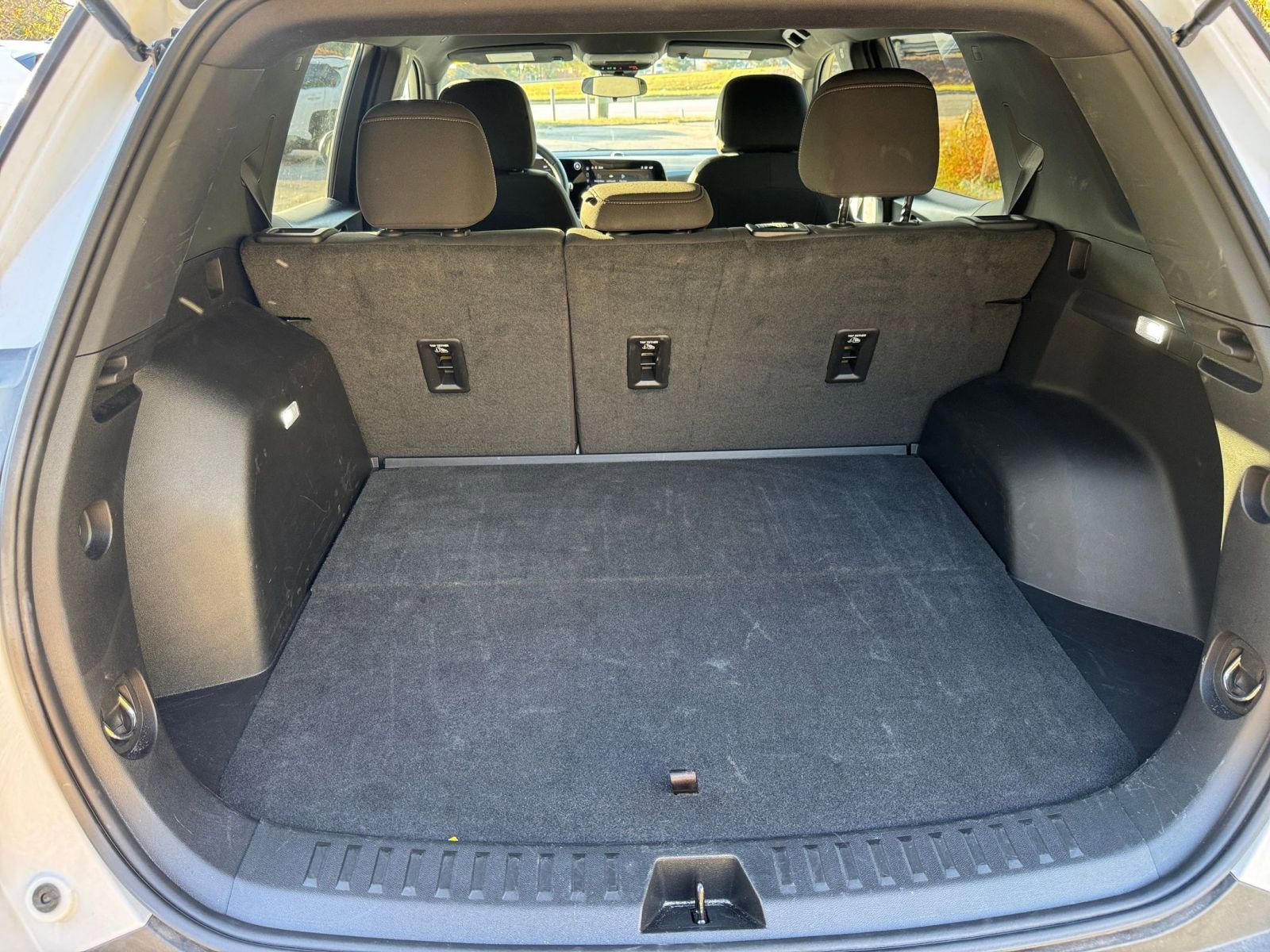 Thumbnail: 2025 Chevrolet Equinox - 25