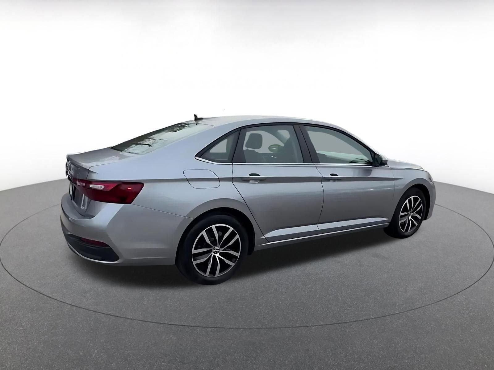 Thumbnail: 2025 Volkswagen Jetta - 15