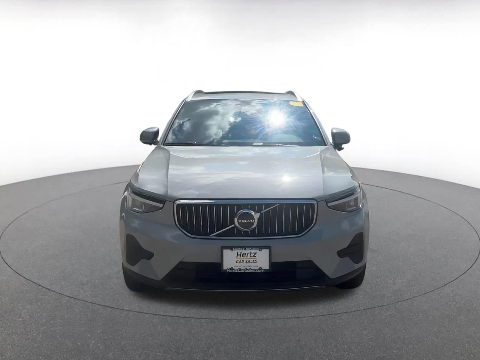 Thumbnail: 2024 Volvo XC40 - 4