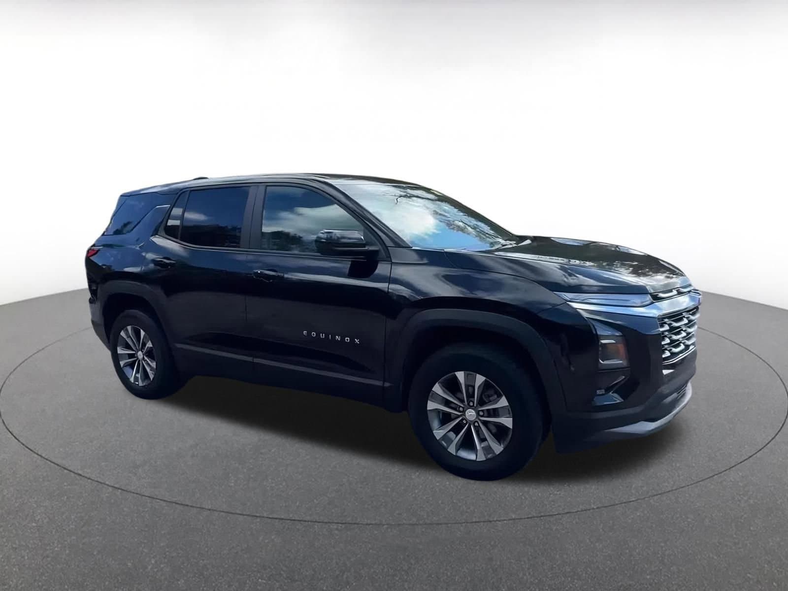 Thumbnail: 2025 Chevrolet Equinox - 2