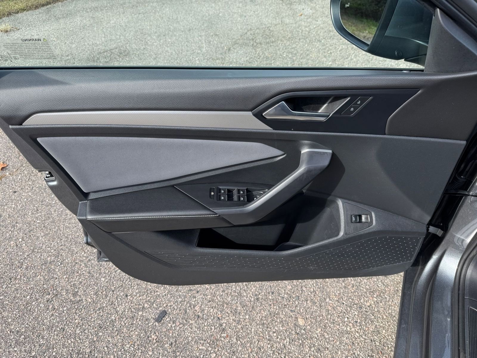 Thumbnail: 2025 Volkswagen Jetta - 18