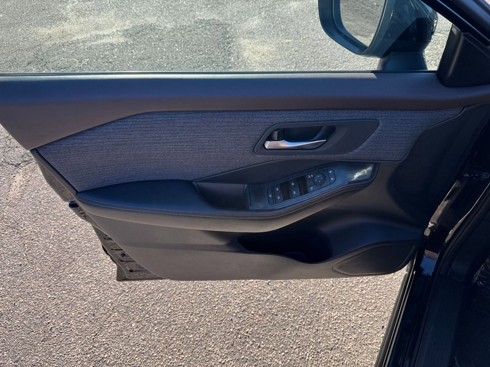 Thumbnail: 2023 Nissan Rogue - 18