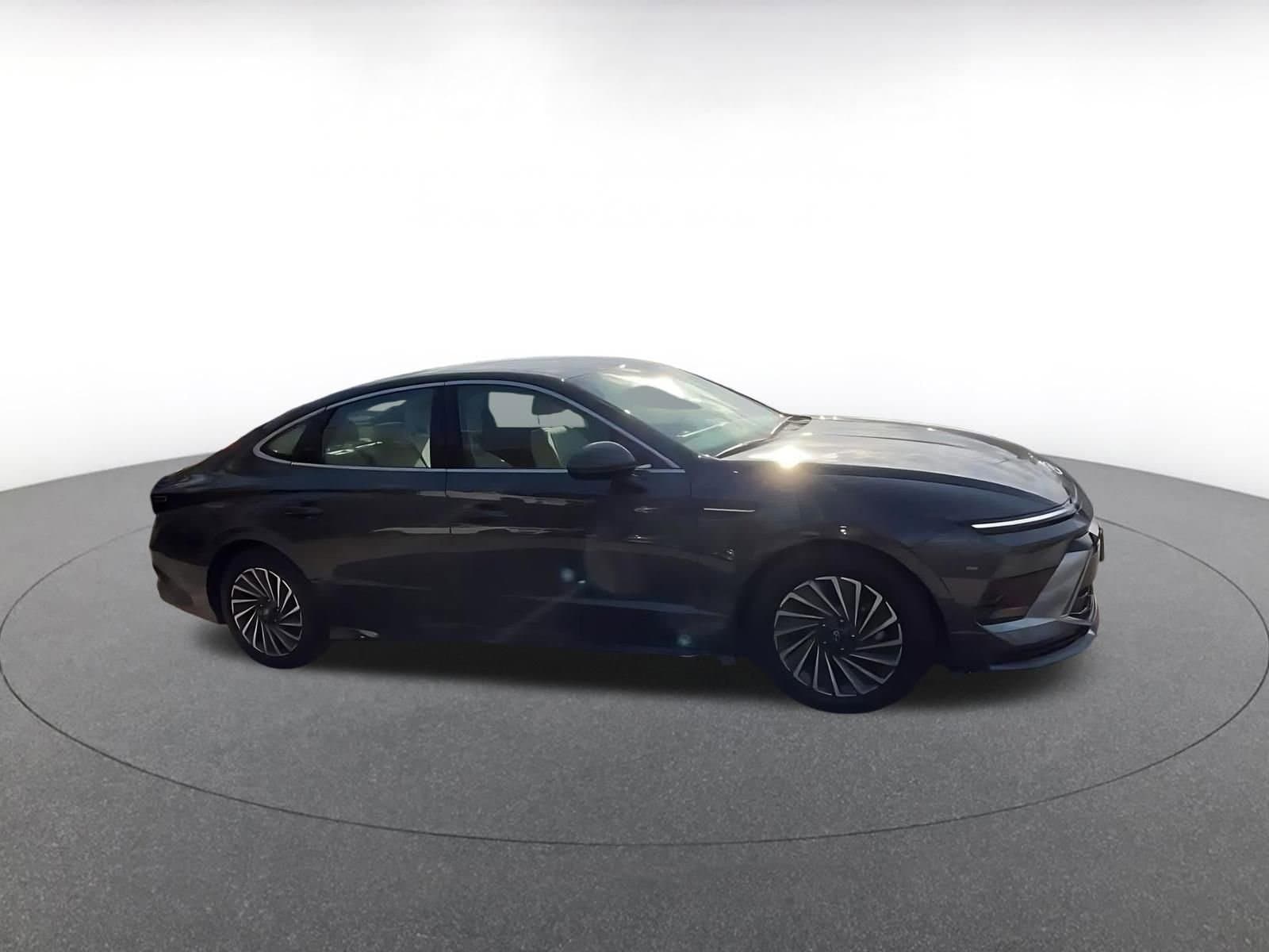 Thumbnail: 2025 Hyundai Sonata - 2