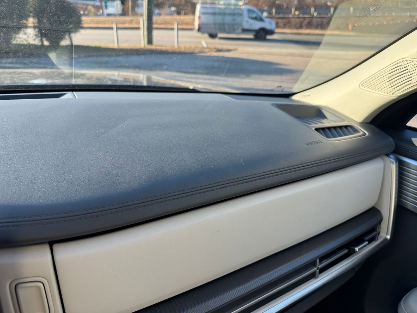 Thumbnail: 2025 Hyundai Santa Fe - 32