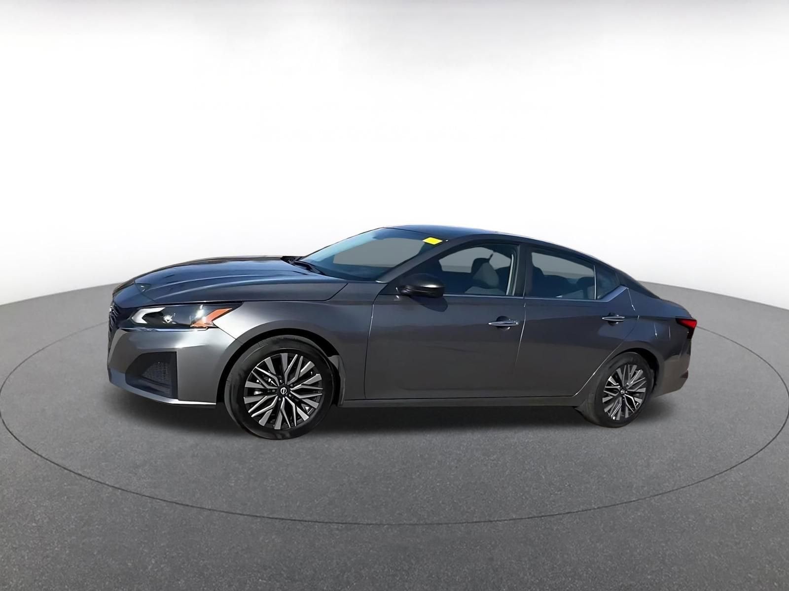 Thumbnail: 2025 Nissan Altima - 8