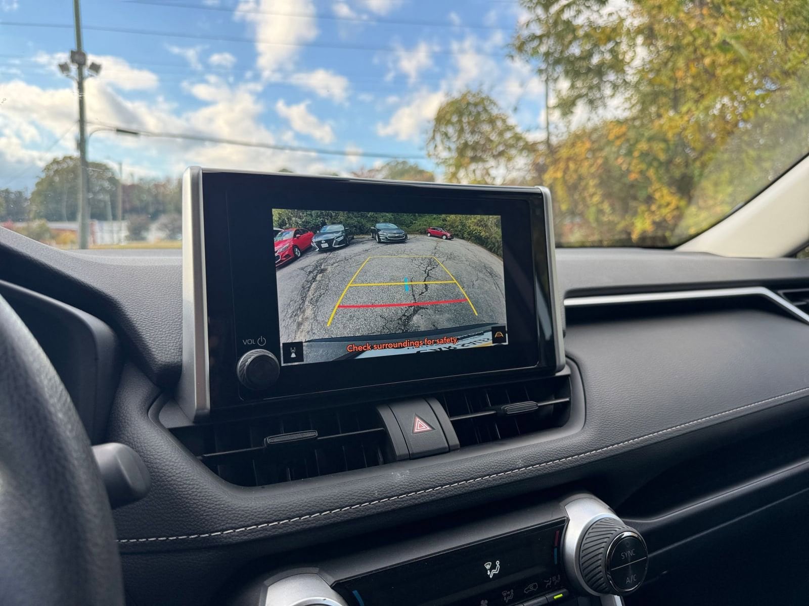 Thumbnail: 2025 Toyota RAV4 - 17