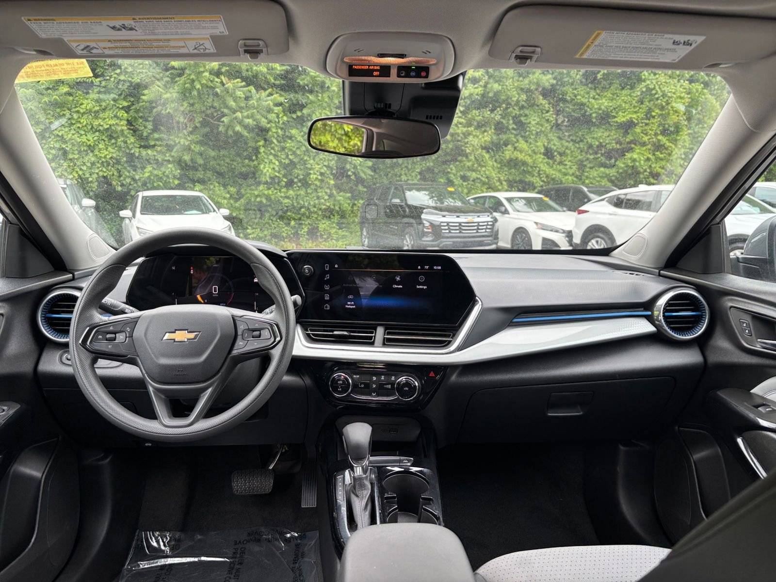 Thumbnail: 2025 Chevrolet Trax - 32