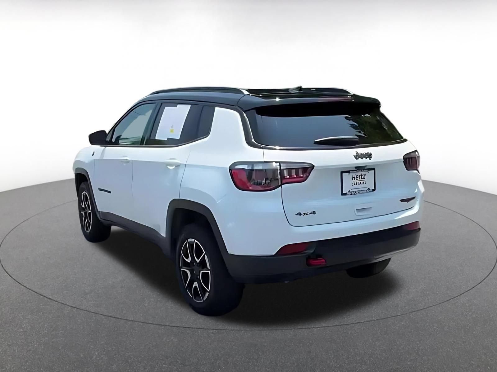 Thumbnail: 2025 Jeep Compass - 9