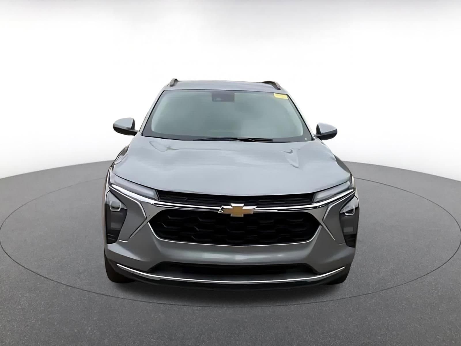 Thumbnail: 2025 Chevrolet Trax - 4