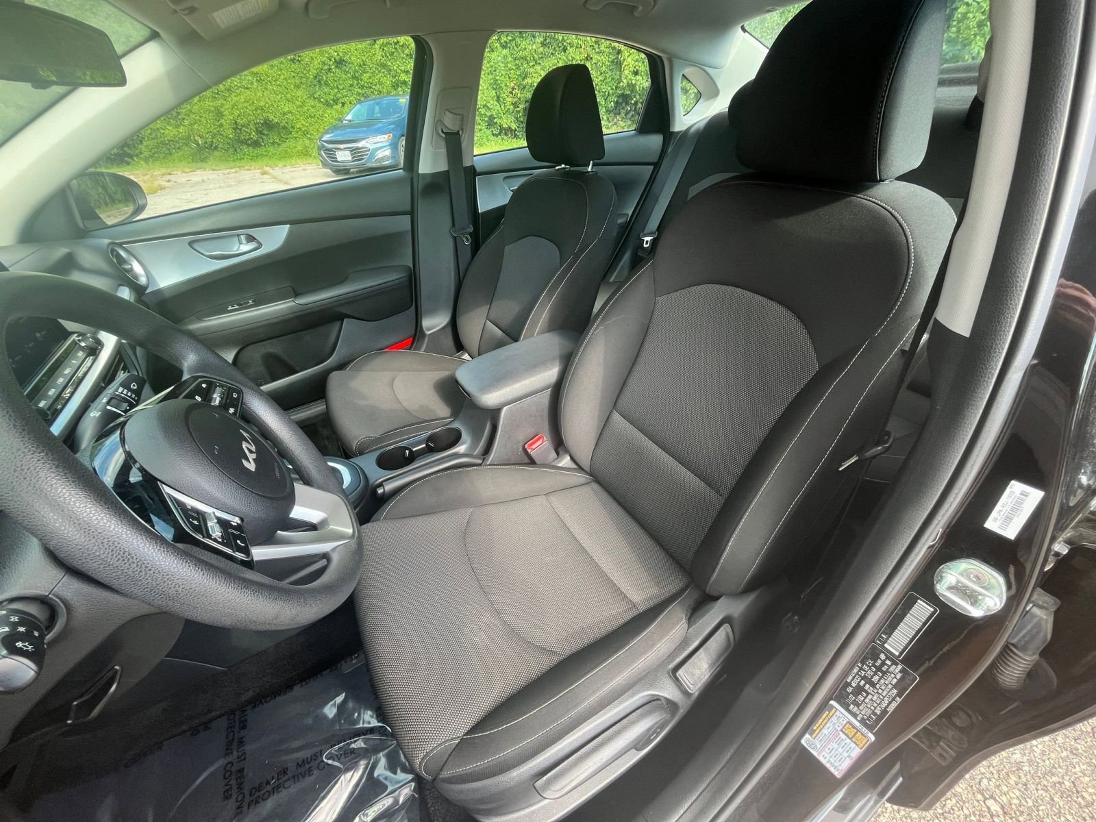 Thumbnail: 2023 Kia Forte - 31