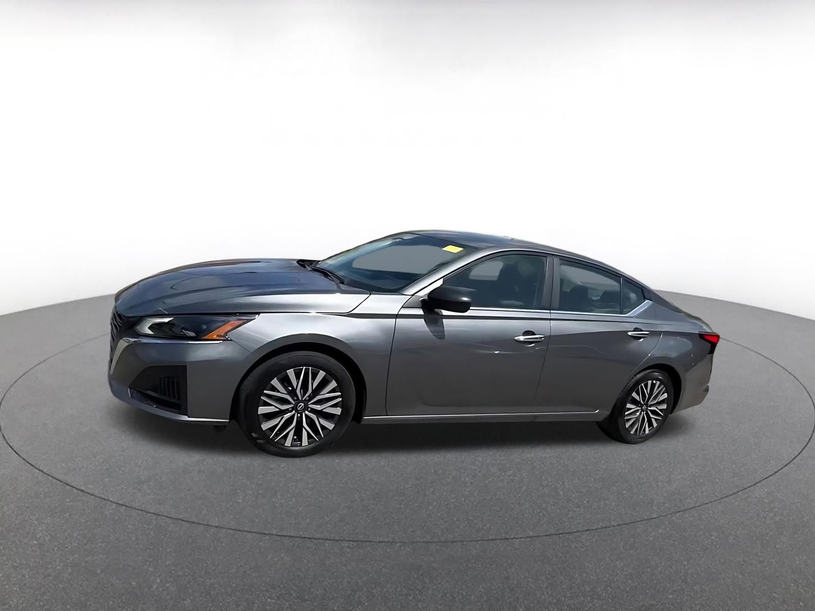 Thumbnail: 2025 Nissan Altima - 8