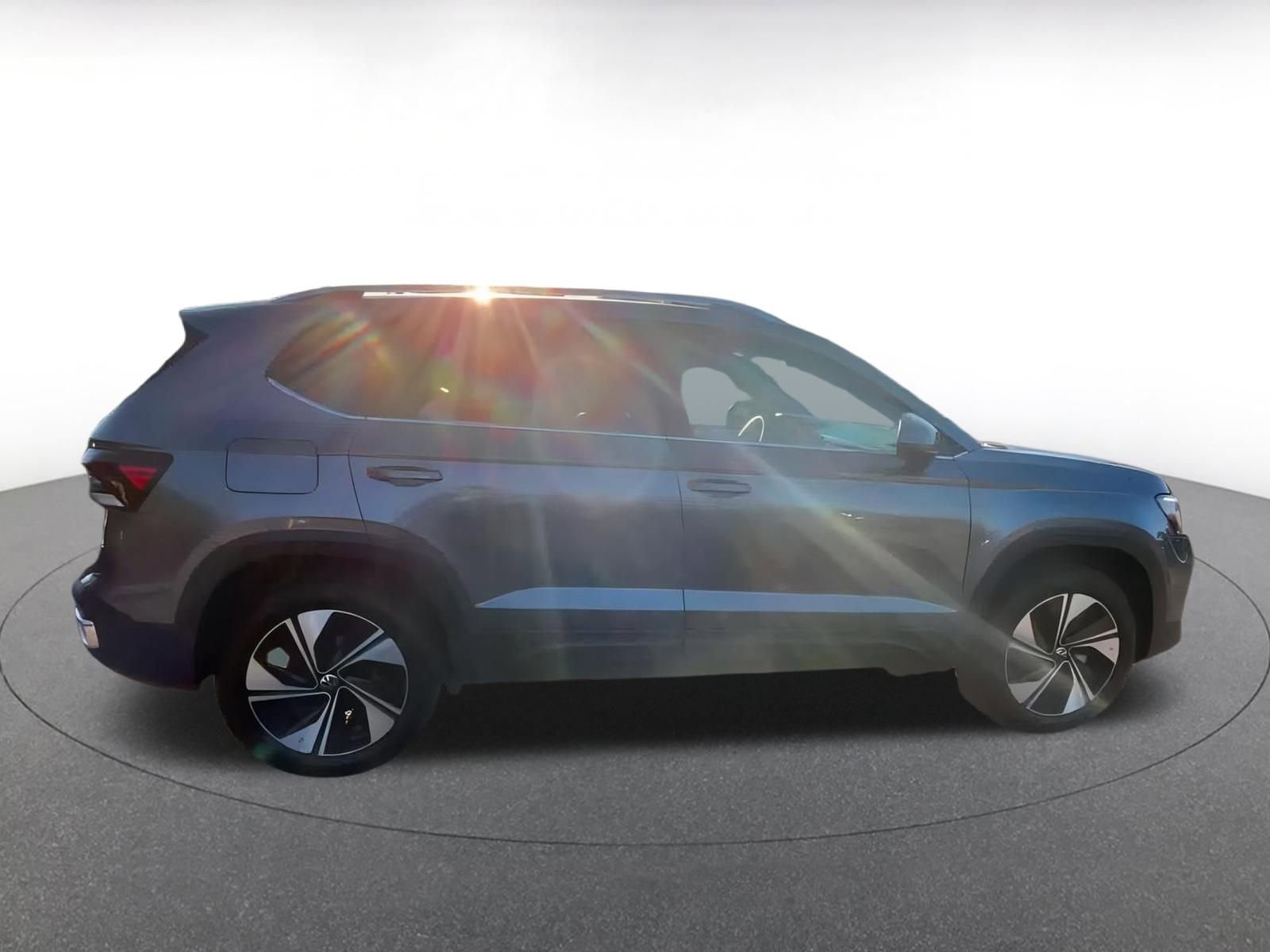 Thumbnail: 2025 Volkswagen Taos - 15