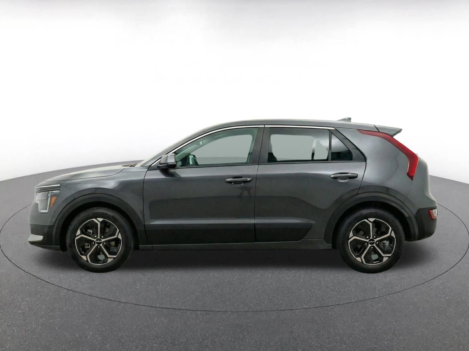 Thumbnail: 2026 Kia Niro - 4