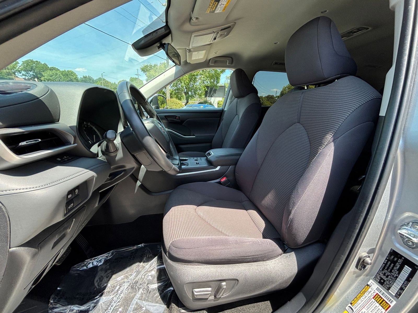 Thumbnail: 2025 Toyota Highlander - 34