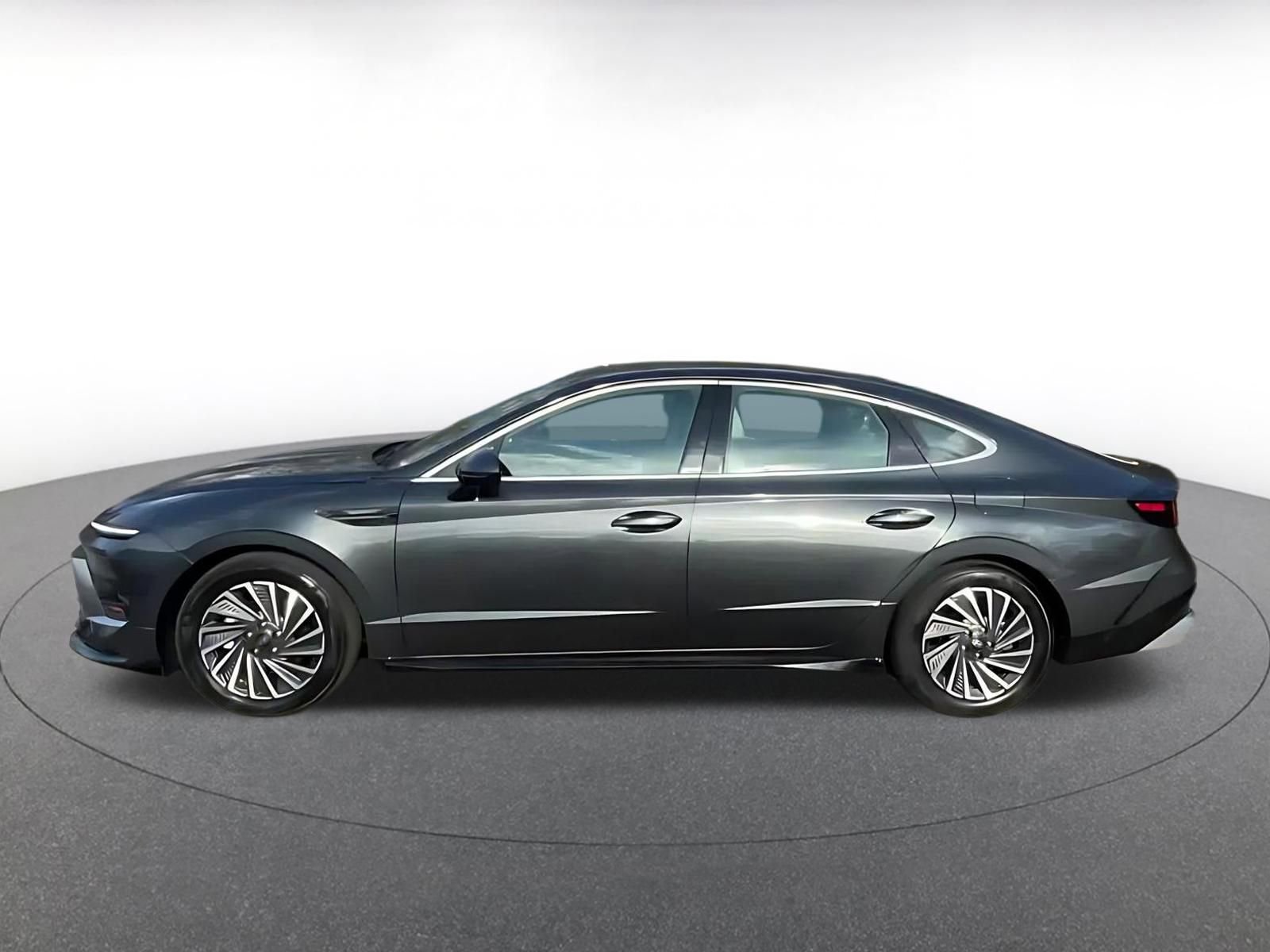 Thumbnail: 2025 Hyundai Sonata - 9