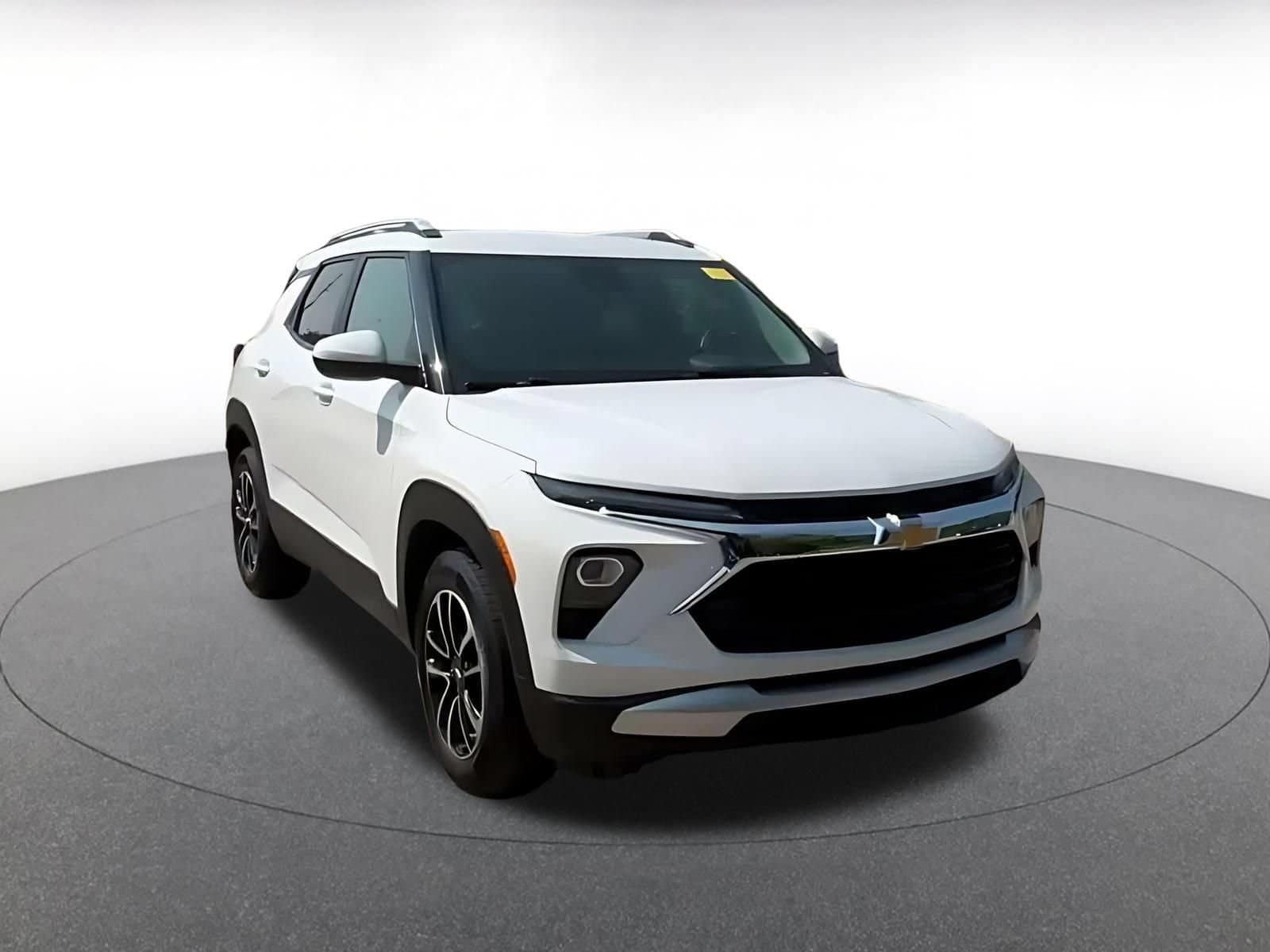 Thumbnail: 2025 Chevrolet TrailBlazer - 3