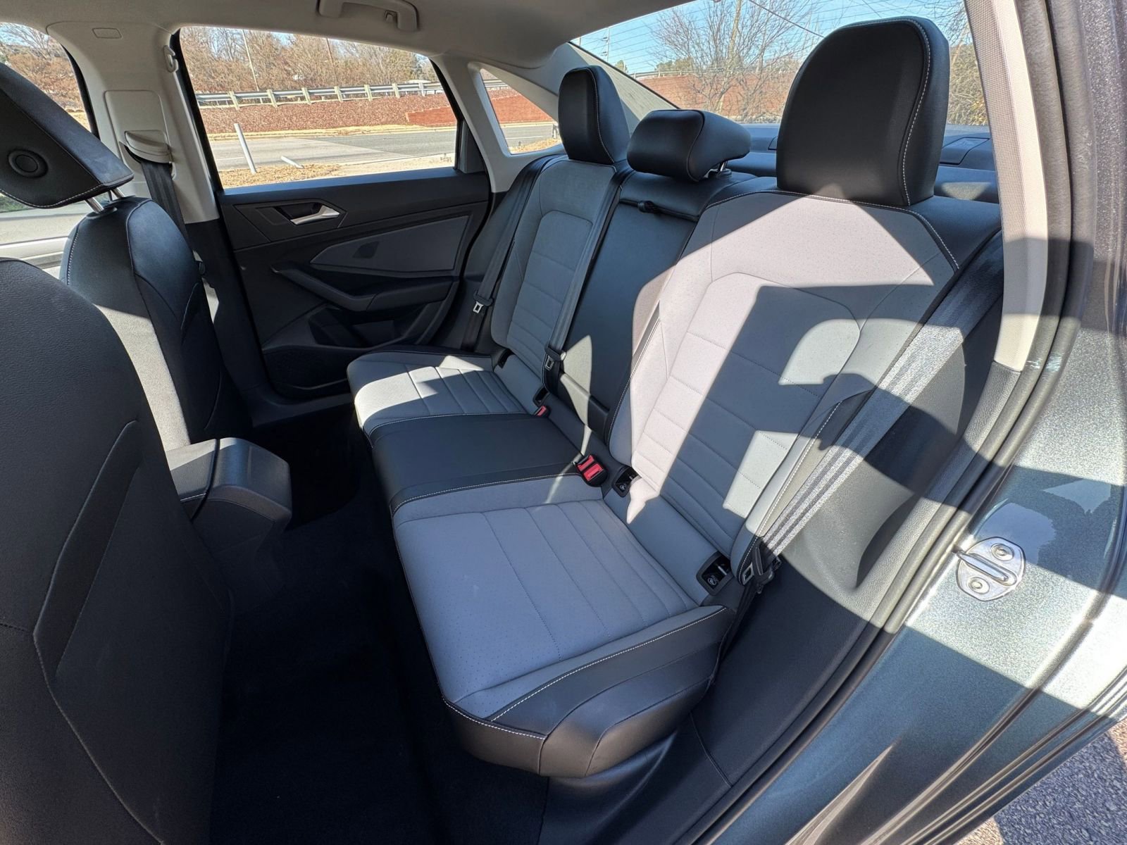 Thumbnail: 2025 Volkswagen Jetta - 32