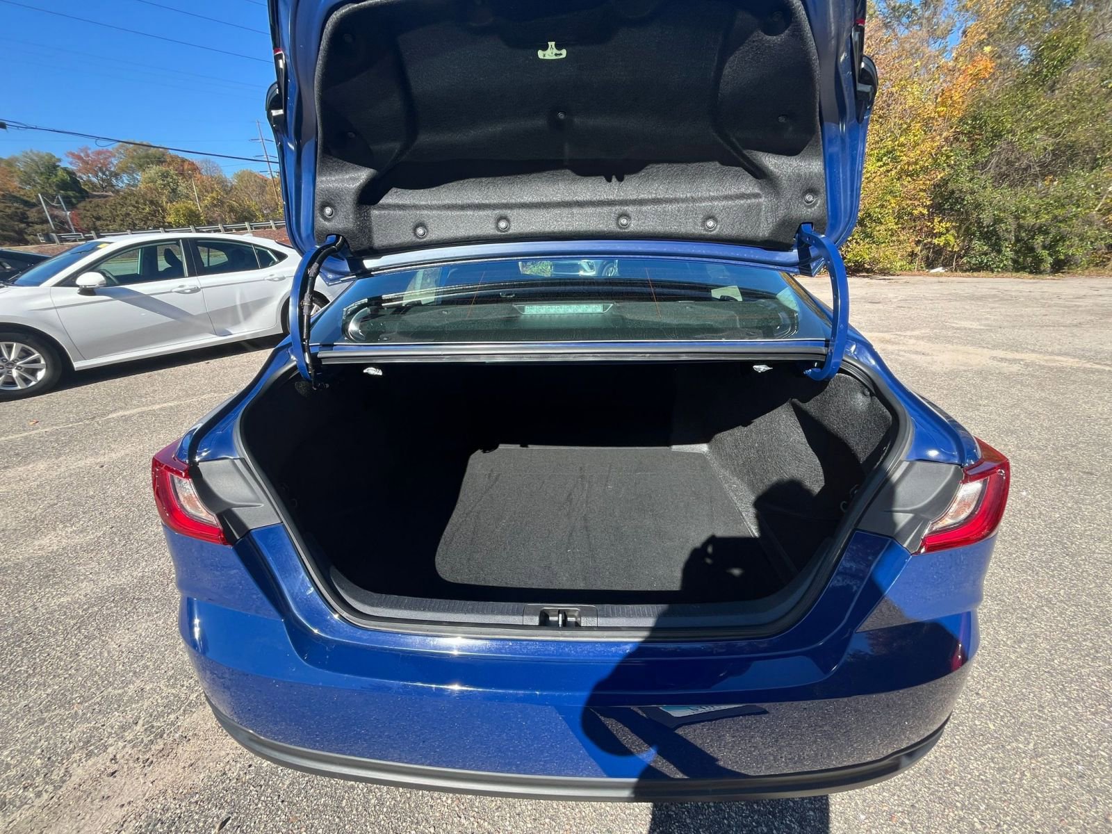 Thumbnail: 2025 Toyota Camry - 25